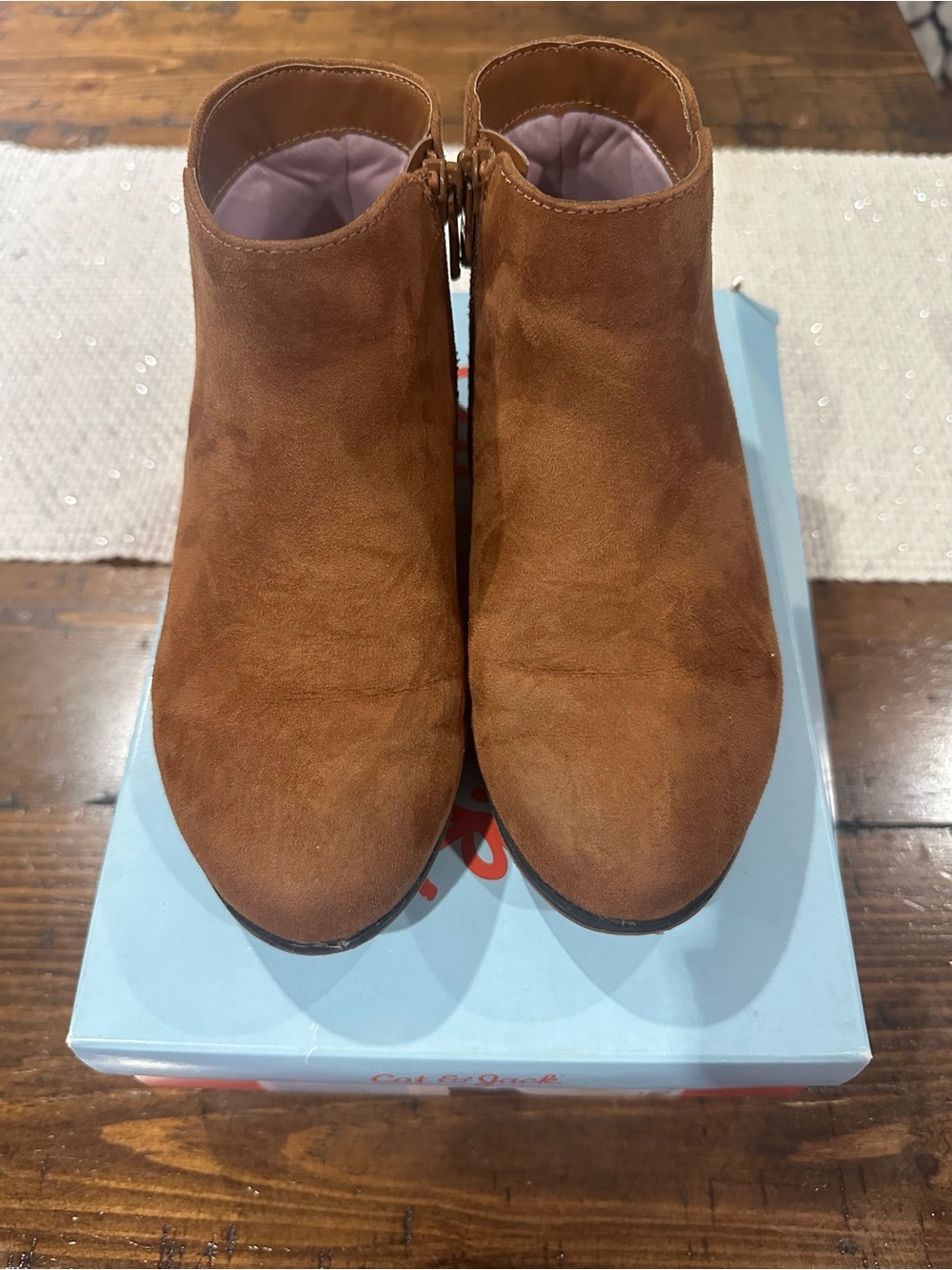 Girls cat &jack Suede Ankle Booties in Brown
